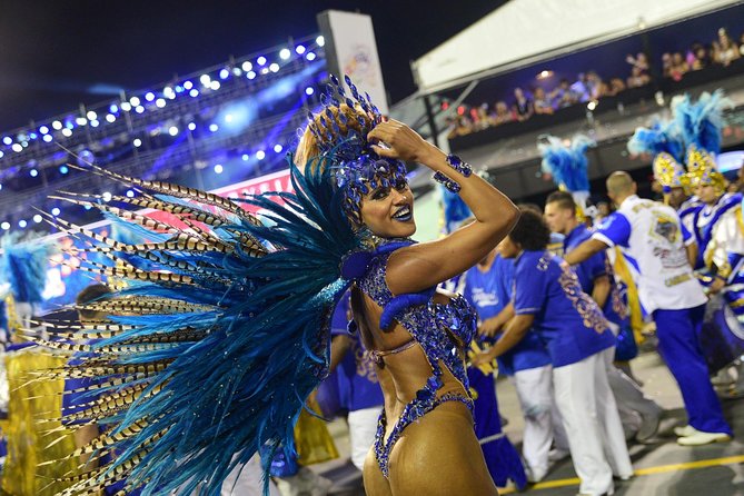 São Paulo Carnival Parade From A Prime Box: With Shuttle, Guide, Food & Drink - The long-night schedule, with smart early exits