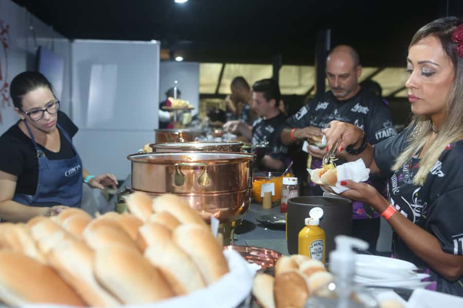 São Paulo Carnival Seating with Food, Drinks, & Transfer - Why a VIP box at São Paulo’s Sambadrome is such a smart move