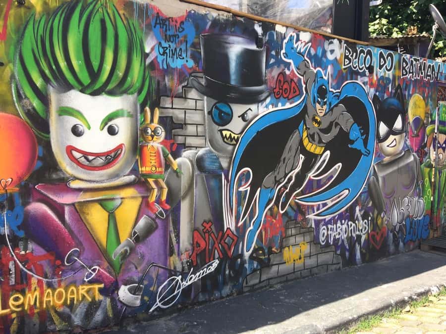São Paulo: City Highlights Guided Tour - Batman’s Alley in Vila Madalena, street art up close