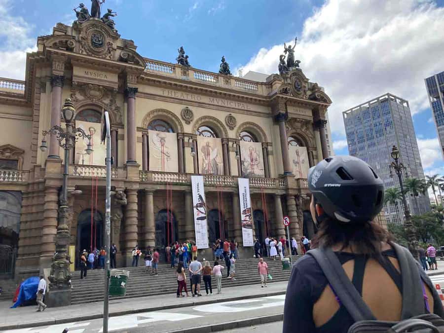 São Paulo: Downtown Historical Bike Tour - Downtown São Paulo, Explained Fast, From a Bike Seat