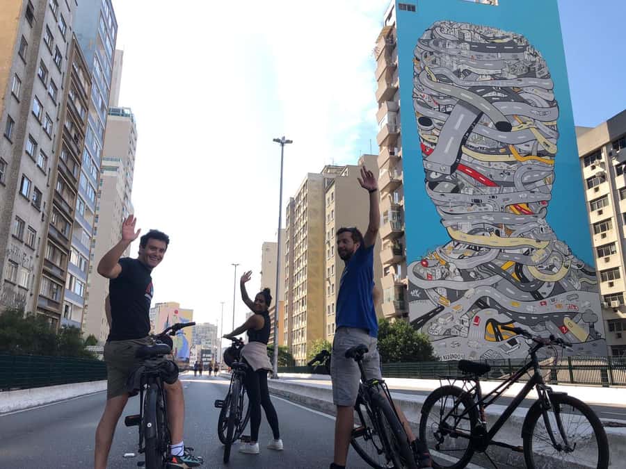 São Paulo: Downtown Historical Bike Tour - Copan Building and Municipal Theater: Modernism in the Real World