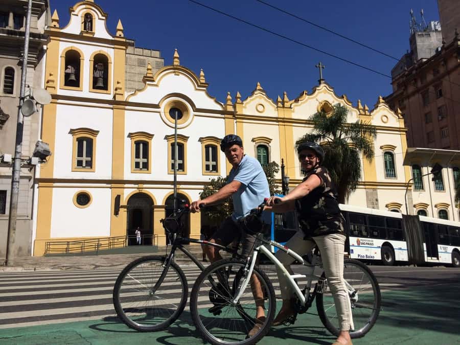 São Paulo: Downtown Historical Bike Tour - Luz Station, Pinacoteca, and Luz Park: Rail-Era Beauty Meets Art