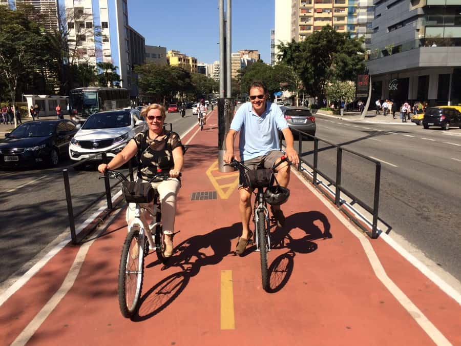 São Paulo: Downtown Historical Bike Tour - Santa Ifigênia Viaduct Views: Turning the Corner Into the Old Center
