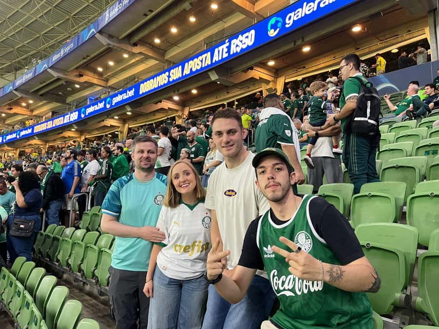 São Paulo: Join a Palmeiras Game Experience with a local - Why a Palmeiras match with a local fan guide feels different