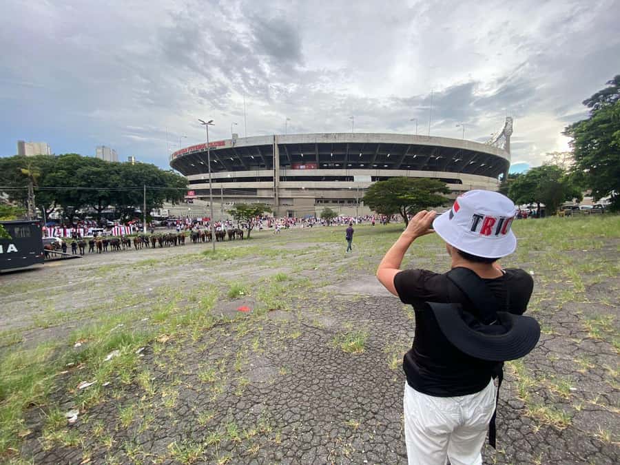 São Paulo: Join a São Paulo football game with a local fan - The Local-Fan Guide Factor: What Makes the Atmosphere Click