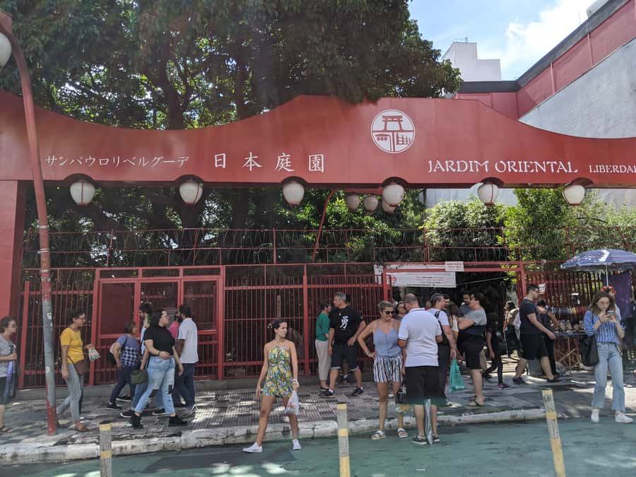 São Paulo: Liberdade Street Food Tour - Meet your guide: English-led, and often led by Giuliano