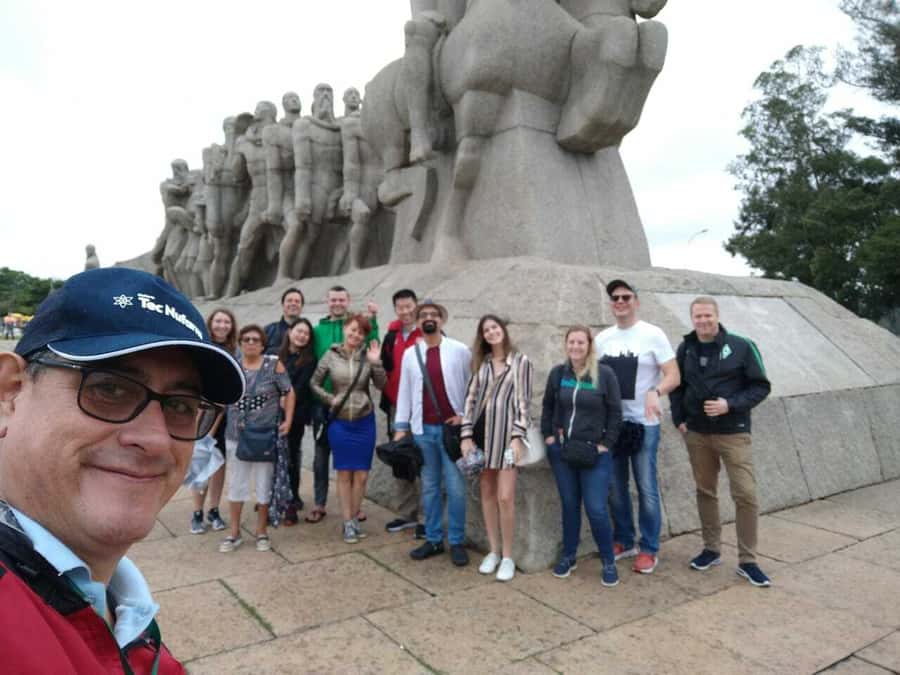 São Paulo: Main City Sights in 7 Hours - Shared Group Tour - Ibirapuera Park and MAC terrace: the skyline-photo payoff