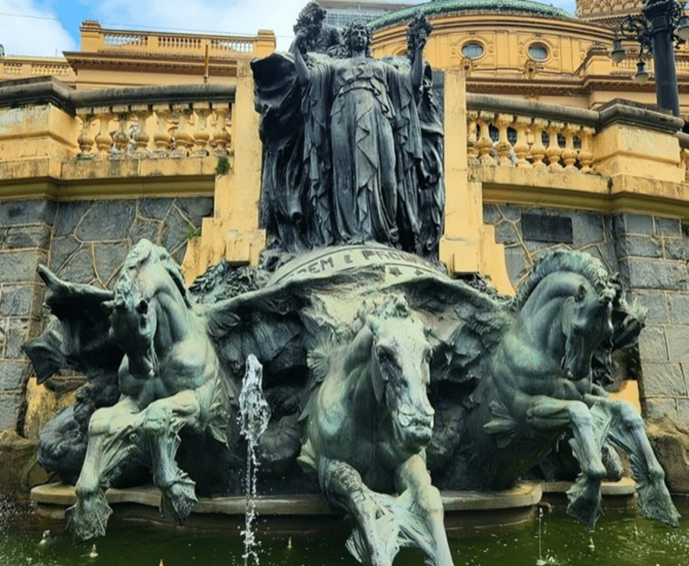 São Paulo : Must-See Sites Walking Tour With A Guide - Centro Cultural Banco do Brasil: neoclassical feel in the modern city