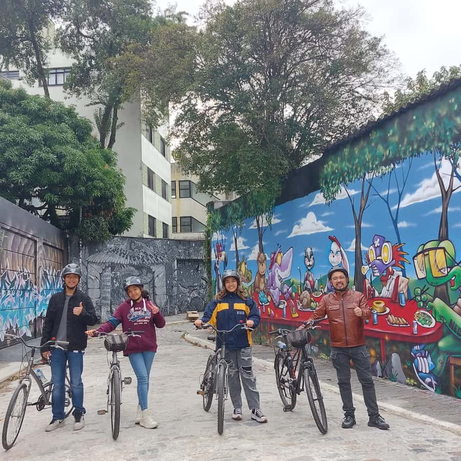 São Paulo: Street Art Bike Tour - Meeting at Portinha 183 Café, near Ana Rosa and Vila Mariana