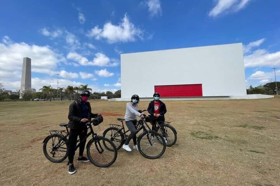 Sao Paulo: The Coolest Urban Scenes Bike Tour - Pinheiros murals, quirky bars, and that São Paulo street energy