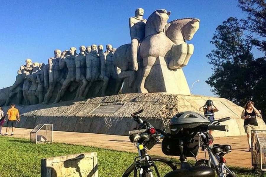Sao Paulo: The Coolest Urban Scenes Bike Tour - Faria Lima Avenue: skyscrapers, global landmarks, and the city scale moment