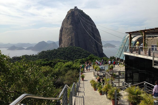 Skip the Line to Christ Redeemer, Sugar Loaf and Barbecue Lunch - Morning Pickup and City Stops That Give You Context Fast