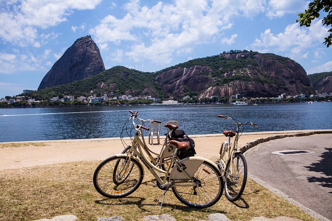 Small-Group Panoramic Bike Tour in Rio de Janeiro - Getting Set Up with Helmets and Bikes, Then Finding Your Pace