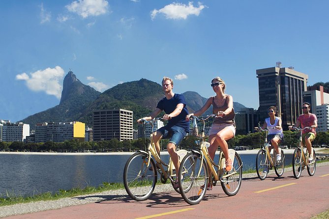 Small-Group Panoramic Bike Tour in Rio de Janeiro - Aterro do Flamengo and Sugarloaf Views: Parkland Between Neighborhoods