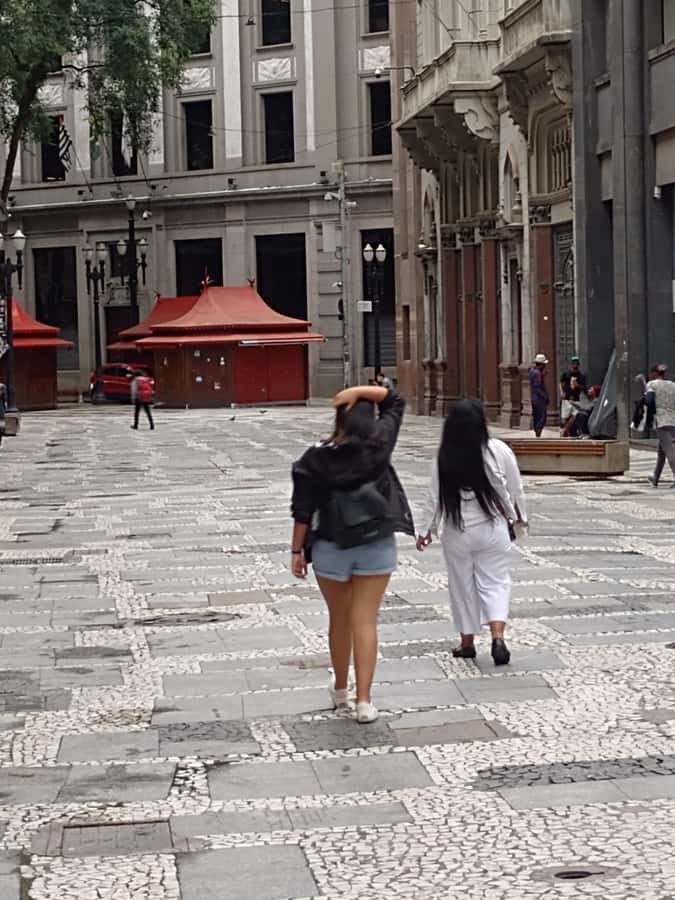 Special tour 8 hour (walking tour + nightlife ) - Meeting at 16h near Sesc Avenida Paulista, and why that timing matters