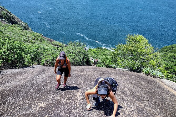 Sugarloaf mountain Hiking & Climbing - The Rest of the Ascent: Rock Slabs and Closed Vegetation