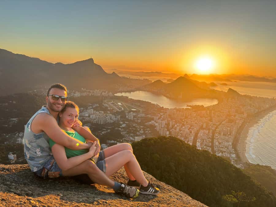 Sunrise at Morro Dois Irmãos + Vidigal Favela Experience - Photo timing and landmark spotting, how to get the shots without rushing