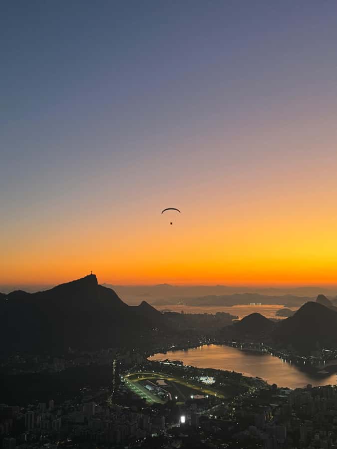 Sunrise at Morro Dois Irmãos + Vidigal Favela Experience - The trek up: what to expect from the hike