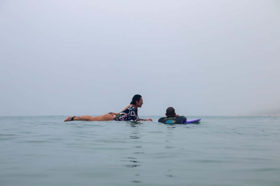 Surf lessons: in Arpoador in Ipanema. - Entering the Surf: How Your Instructor Matches Waves to Your Level