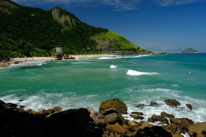 Telegraph Rock Hike + Wild Beaches - Prainha and Grumari after the climb: where you cool off