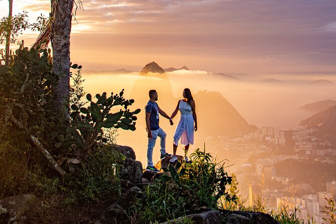 Tour to Mirante Dona Marta at sunrise with guide and photos! - The Staircase Up: Easy Access, Cloudy-Morning Flexibility