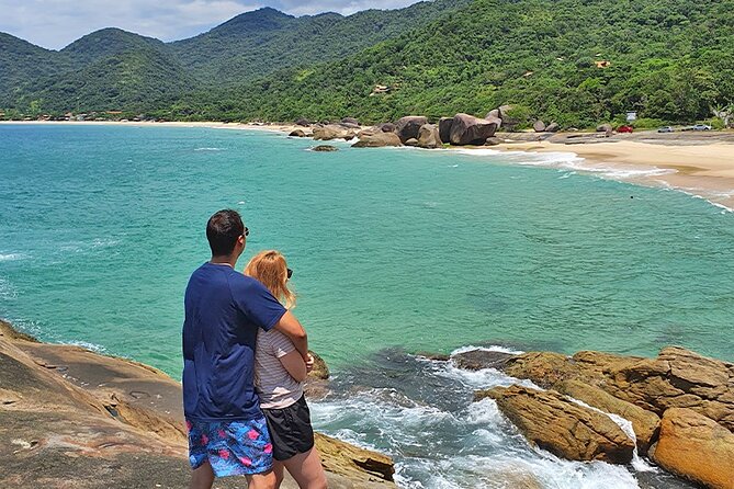 Trip to the beaches of Trinidad - Nature & Sea BY PARATY TOURS - Stop 1, Praia do Cepilho: the quick surfer view and photo moment