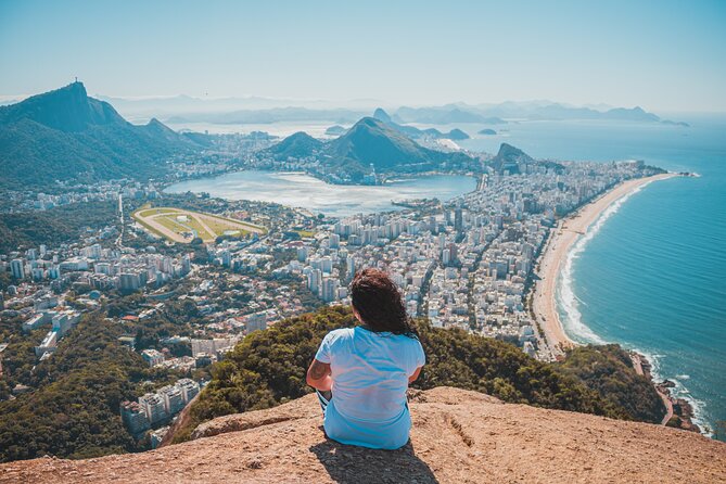 Two Brothers Morro Trail - Photos and Specialized Guide - The Vidigal stop: orientation, viewpoints, and photo momentum